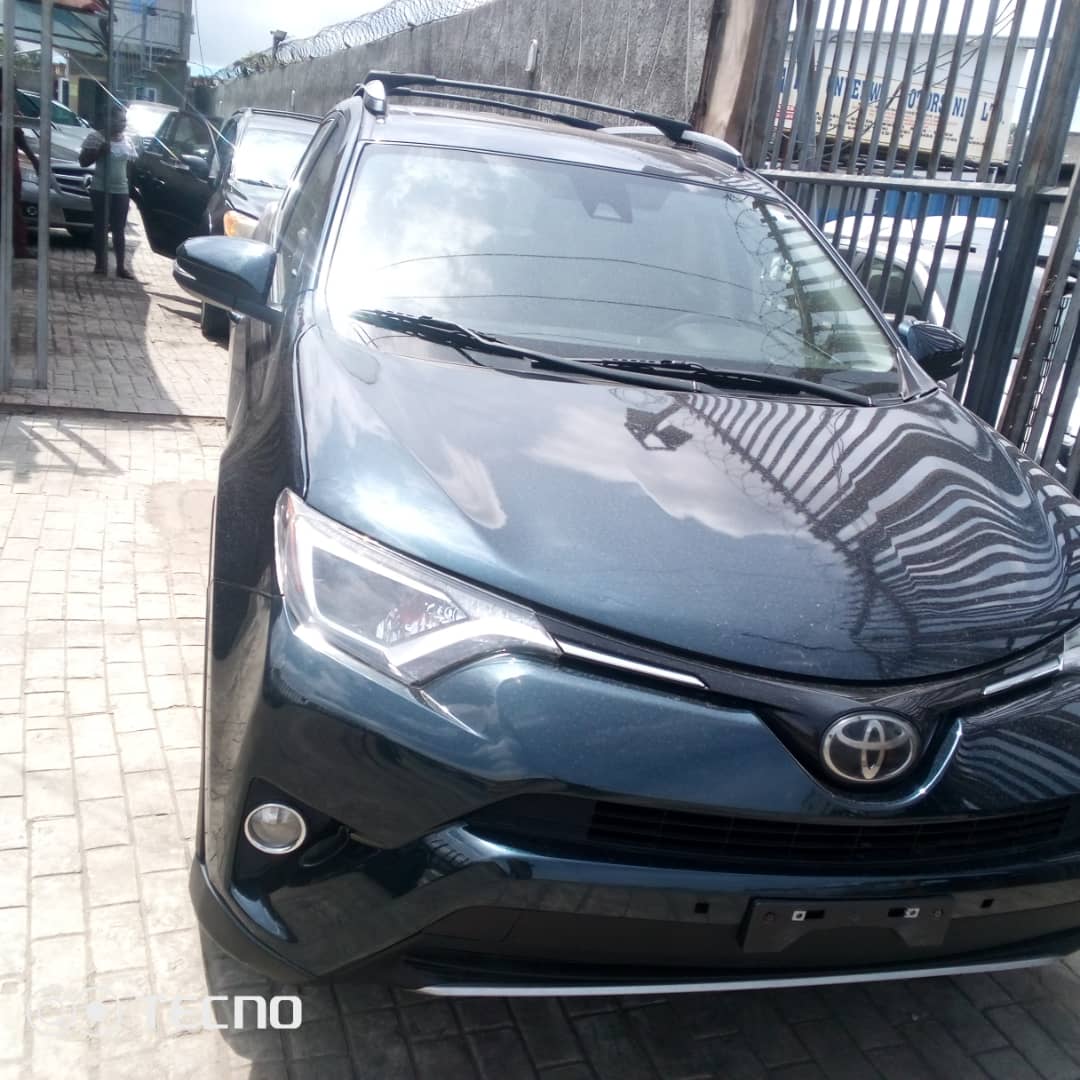 TOYOTA RAV4 2017 MODEL XLE